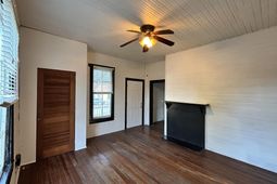 215 Eighth Street photo 4