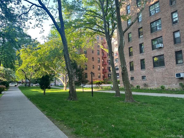 83-20 98 Street , Unit 4E, Woodhaven, NY 11421