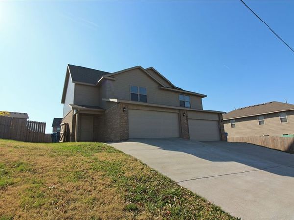 5001 SW Town Vu Road, Unit 1, Bentonville, AR 72712