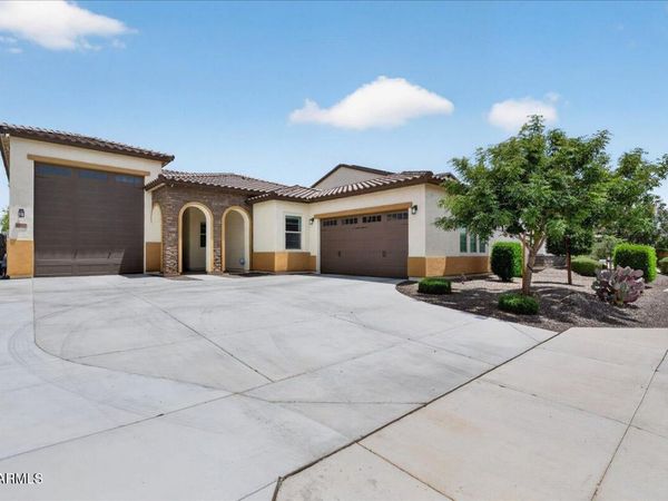 8401 N 172ND Lane, Waddell, AZ 85355