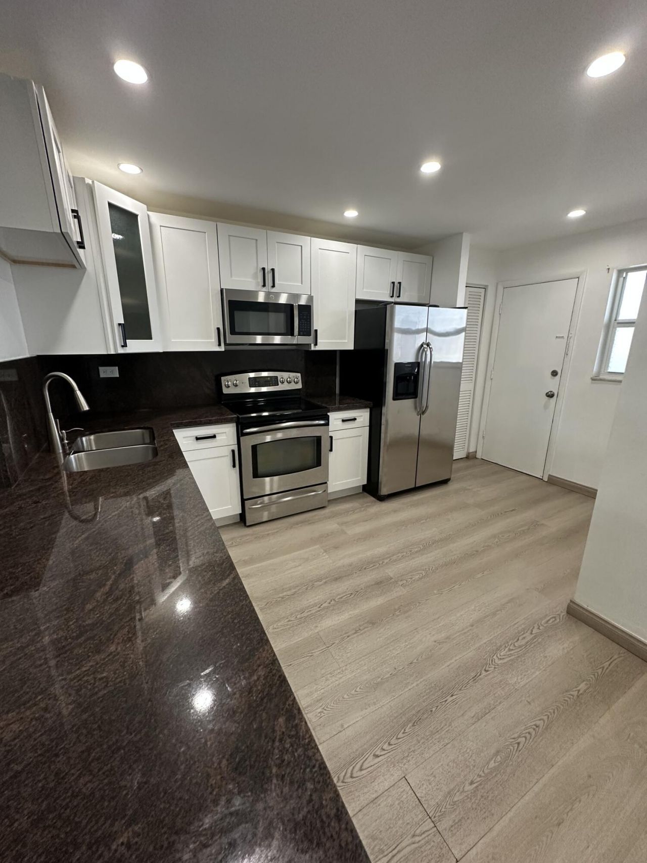 1660 NE 191st Street, Unit 404-1, Miami, FL 33179 Photo