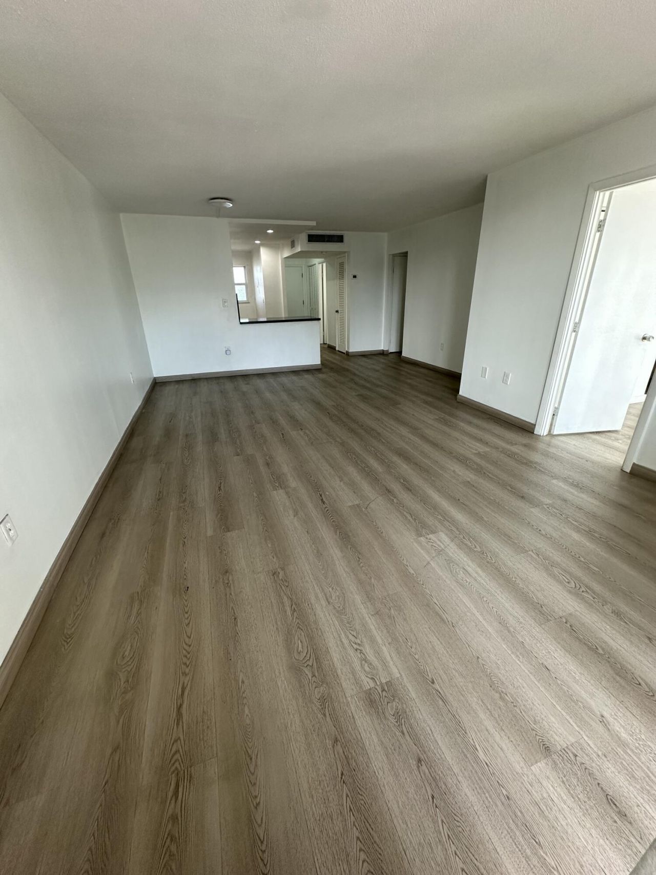 1660 NE 191st Street, Unit 404-1, Miami, FL 33179 Photo