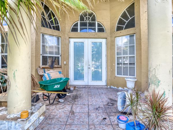 1015 NE 3rd Street, Belle Glade, FL 33430