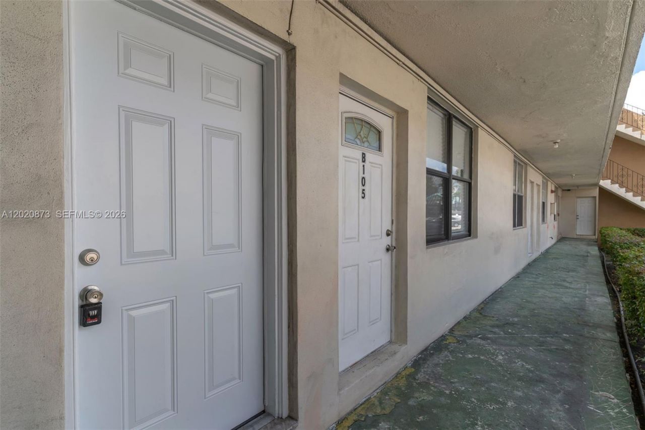 1790 79th St Cswy , Unit B106, North Bay Village, FL 33141 Photo