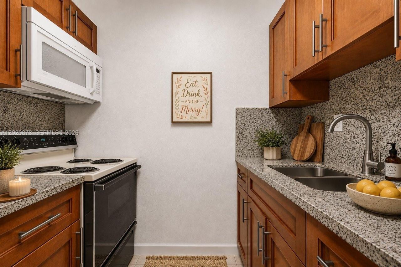 1790 79th St Cswy , Unit B106, North Bay Village, FL 33141 Photo