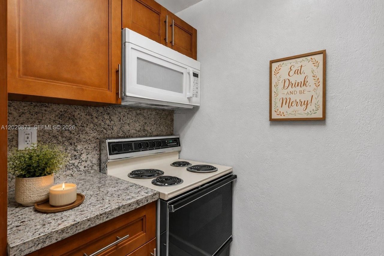 1790 79th St Cswy , Unit B106, North Bay Village, FL 33141 Photo