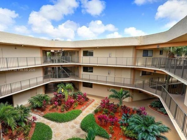 8005 SW 107th Ave, Unit 309, Miami, FL 33173