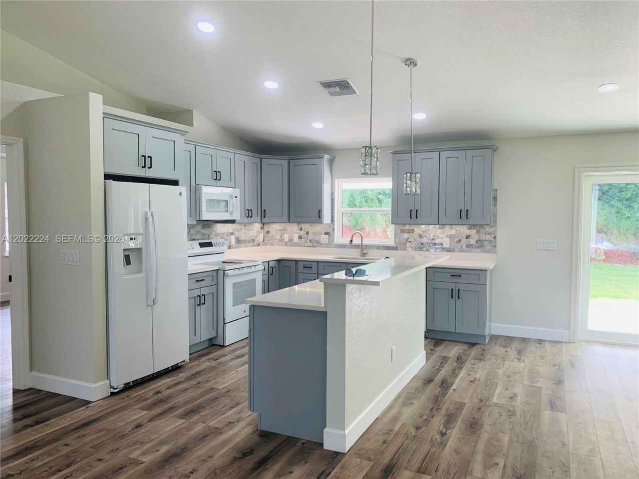 120 Clinton Avenue, Lake Placid, FL 33852 Photo