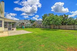 4025 Laurelwood Drive photo 4