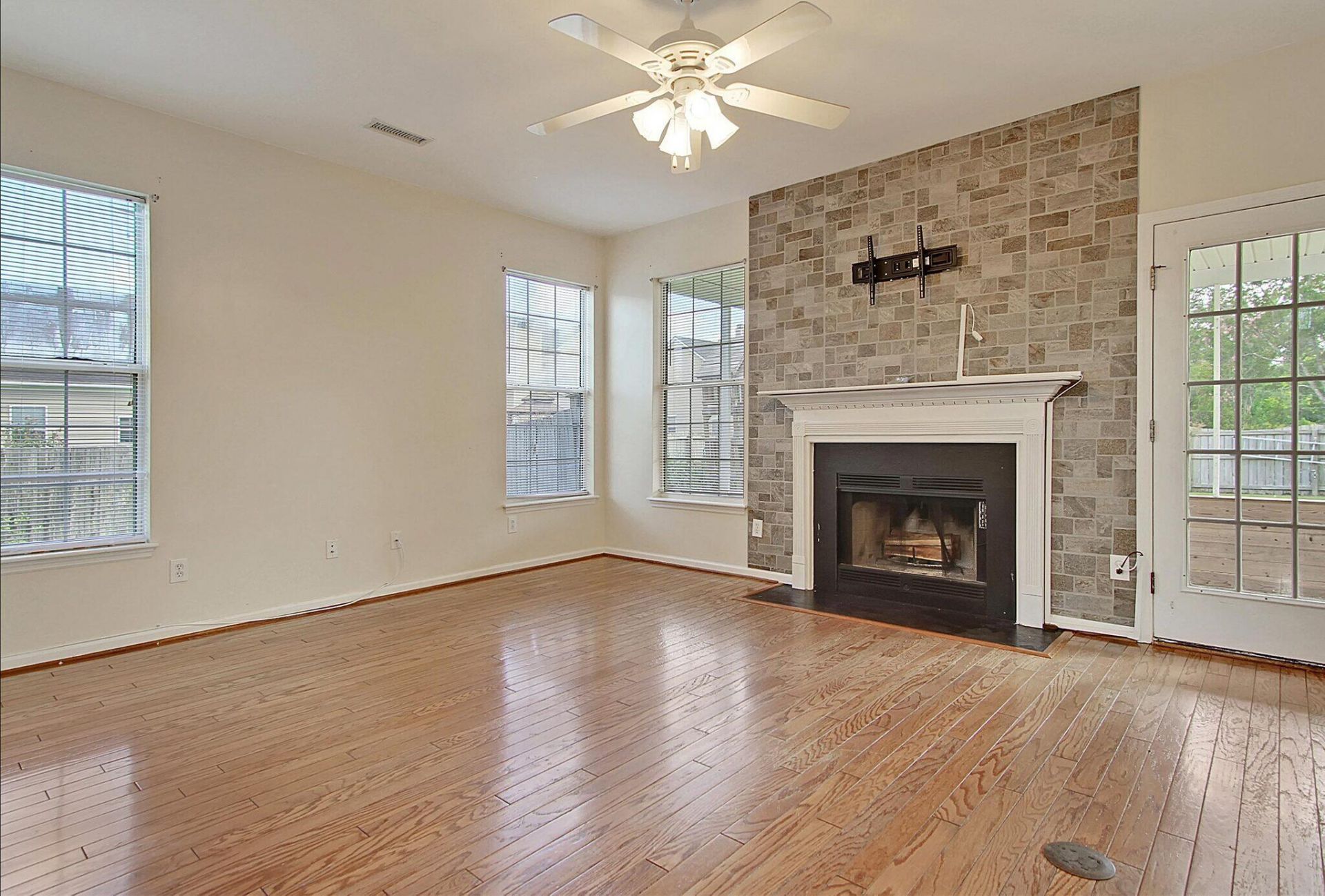 4025 Laurelwood Drive Photo 36