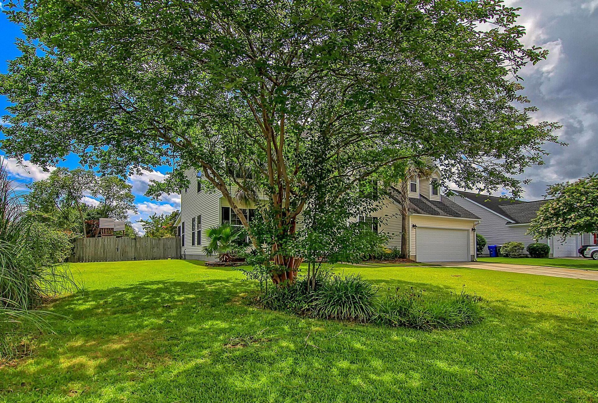 4025 Laurelwood Drive Photo 5