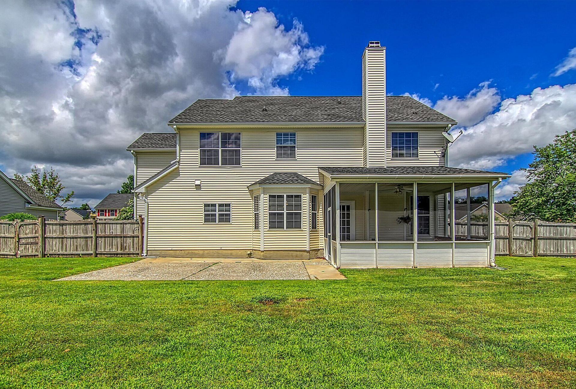 4025 Laurelwood Drive Photo 6