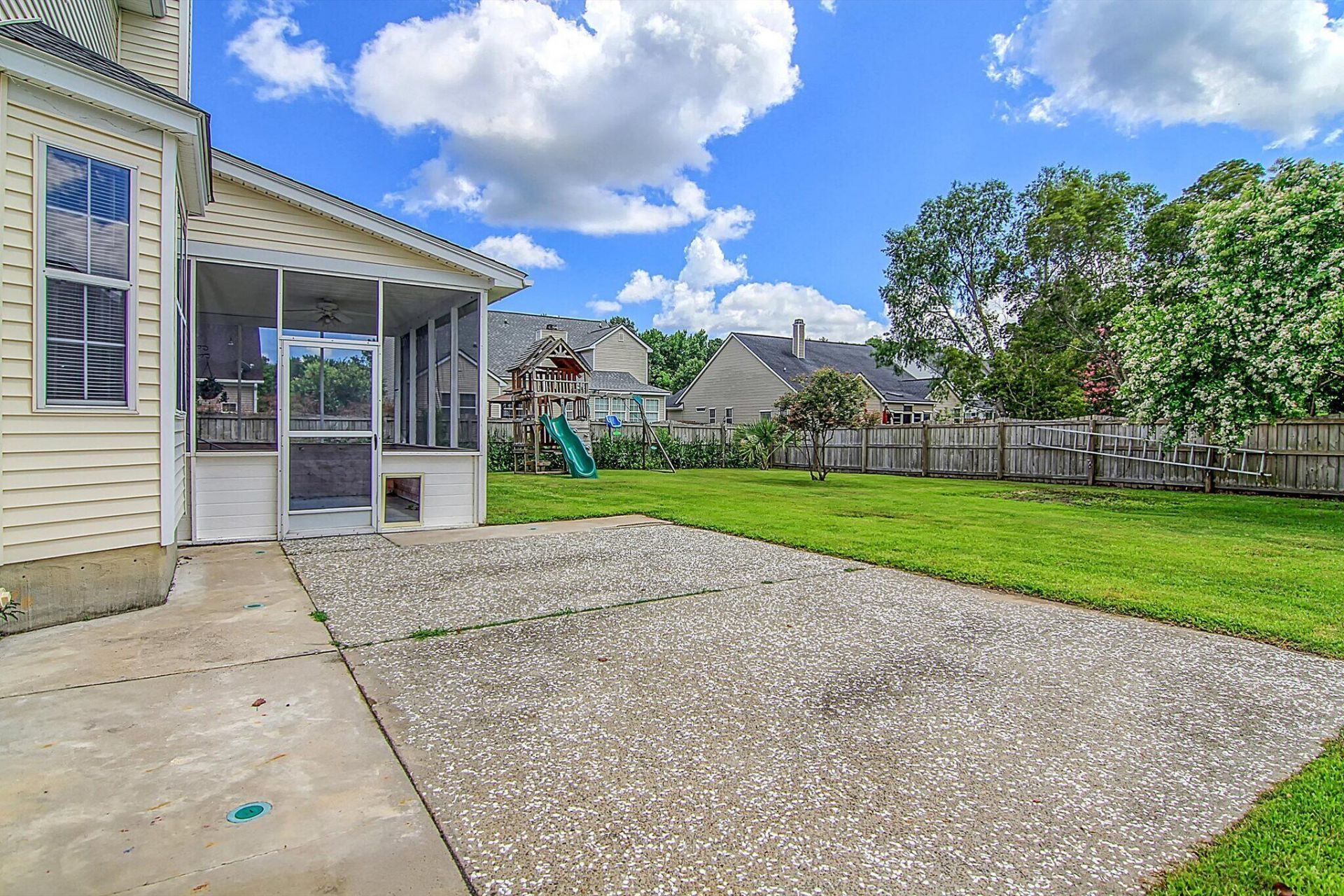 4025 Laurelwood Drive Photo 8