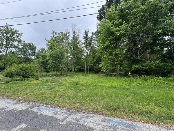 2900 Doddridge Avenue , Maryland Heights, MO 63043