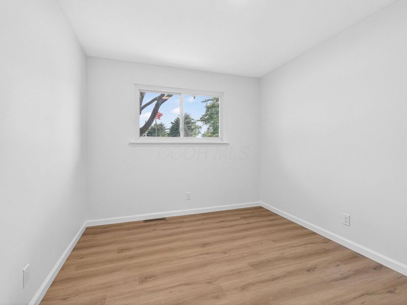 5084 Refugee Road, Columbus, OH 43232 Photo 17