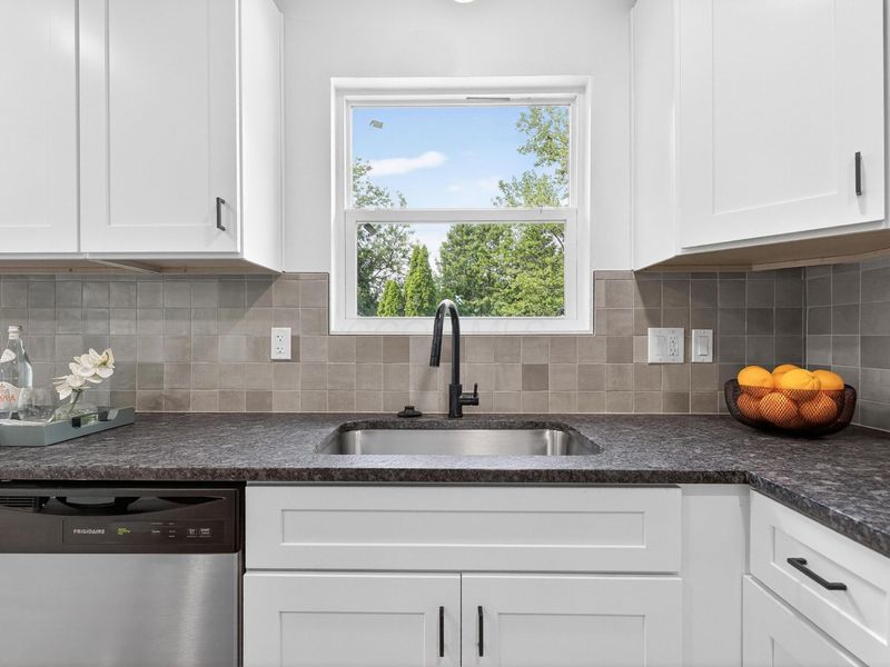 5084 Refugee Road, Columbus, OH 43232 Photo 7