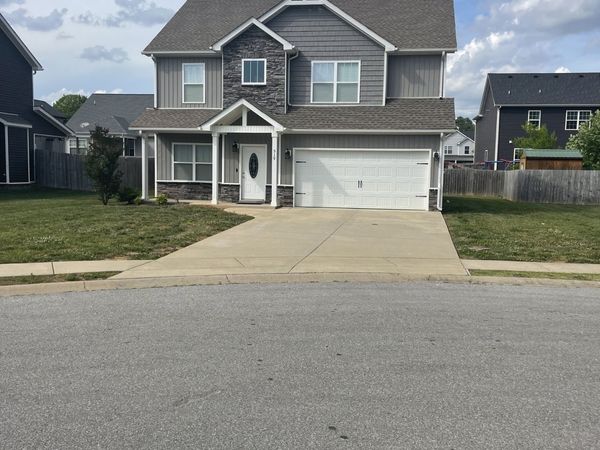 519 Latham Ct, Clarksville, TN 37043