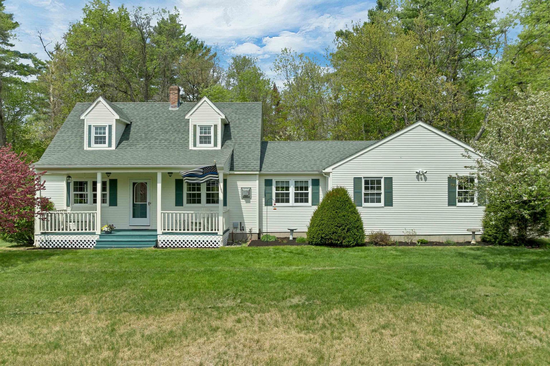 145 Turnpike Road, Northfield, NH 03276 Main Photo