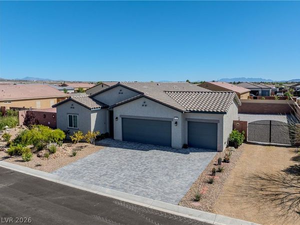73 Hawk Avenue , Pahrump, NV 89060