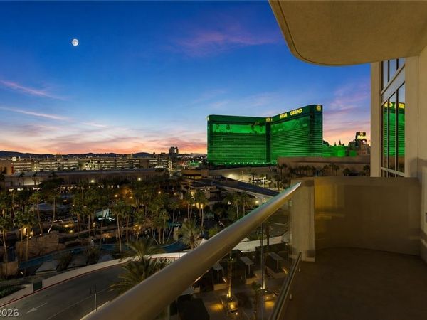 145 E HARMON Avenue , Unit 302, Las Vegas, NV 89109