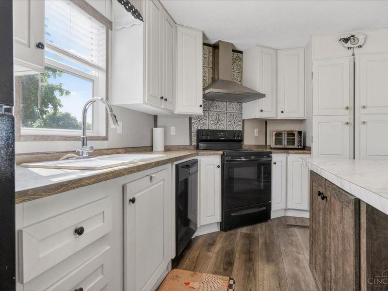 6649 Wizard Of Oz, Paint Township, OH 45133 Photo 3