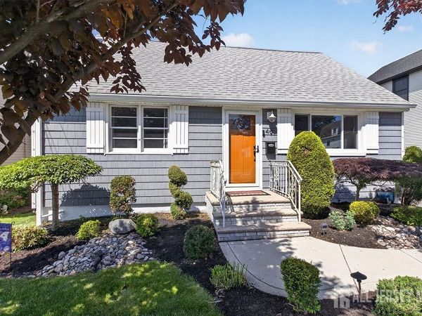49 S 2nd Street S, Fords, NJ 08863