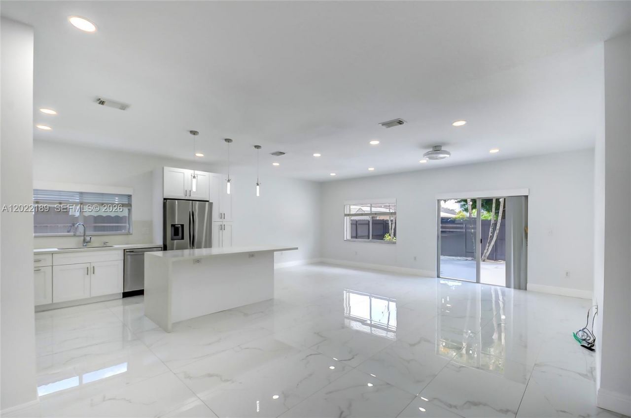 15548 SW 19th Ln , Unit 15548, Miami, FL 33185 Photo