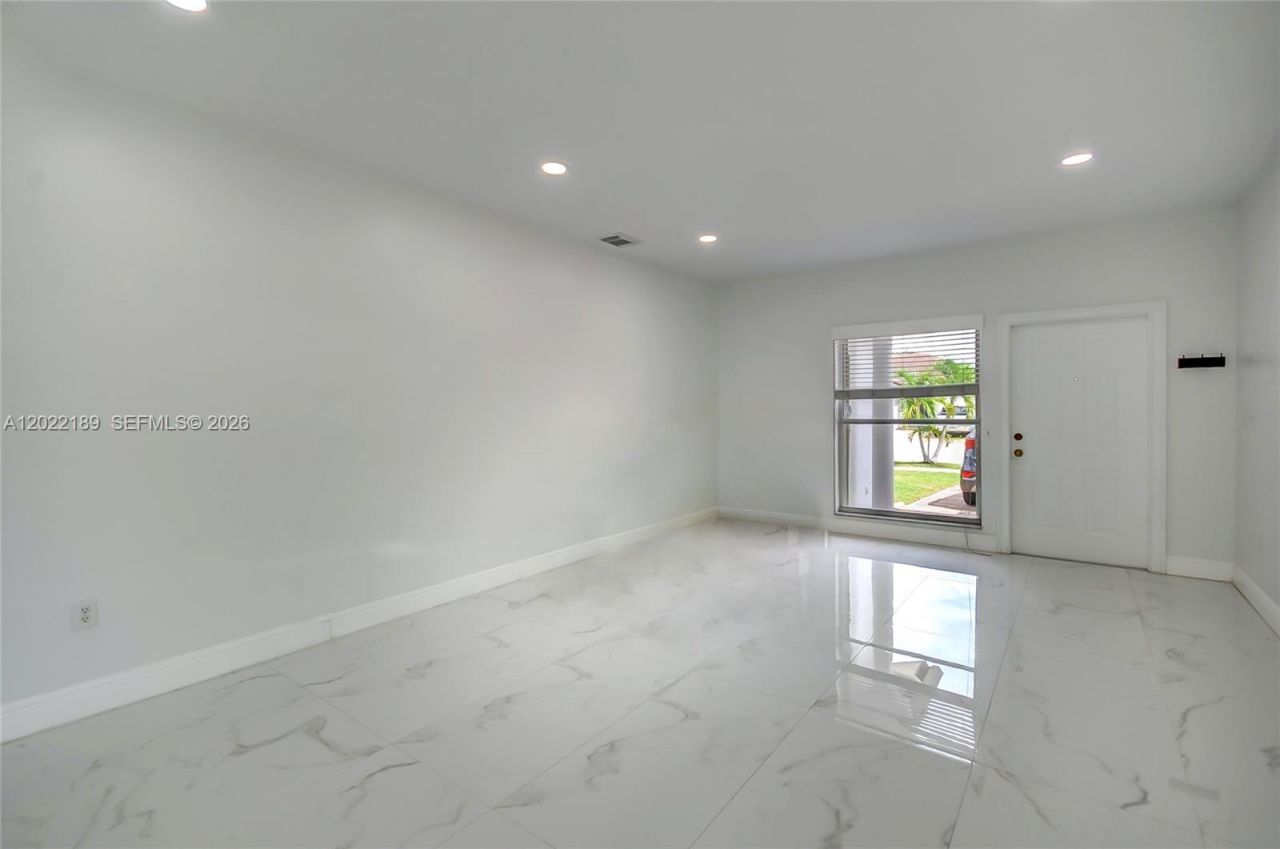15548 SW 19th Ln , Unit 15548, Miami, FL 33185 Photo
