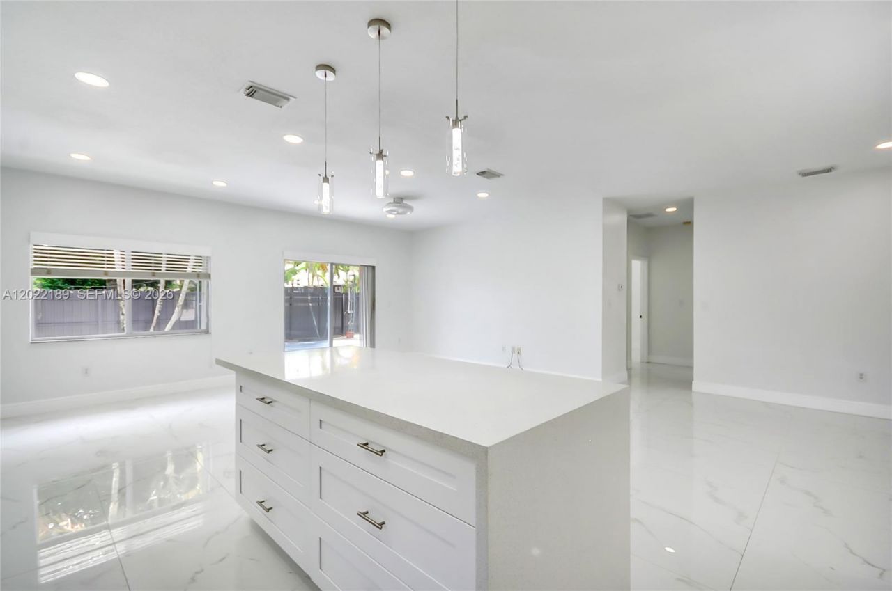 15548 SW 19th Ln , Unit 15548, Miami, FL 33185 Photo