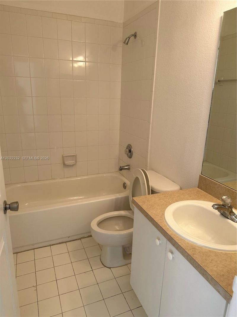 4513 Woodland Cir, Unit 4513, Tamarac, FL 33319 Photo