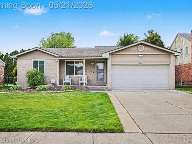 46561 Plum Grove Drive, Macomb Twp, MI 48044