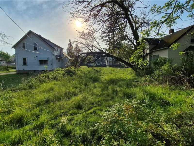 4172 E 144th Street, Cleveland, OH 44128 Photo 2