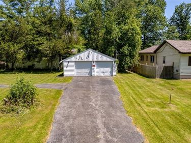 8196 Kneeskern Road , Bridgeport, NY 13030