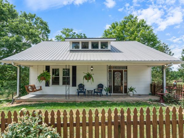 3135 Vanleer Hwy, Charlotte, TN 37036