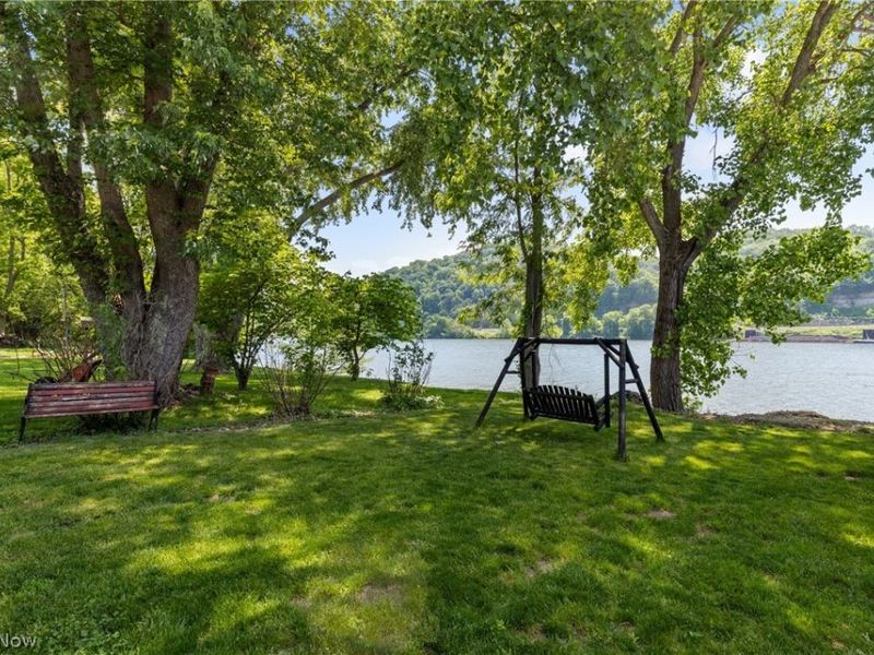 140 1st Street, Powhatan Point, OH 43942 Photo 4