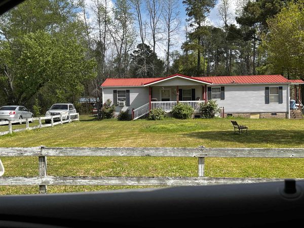 3219 Cherry Hill Rd. , Loris, SC 29569