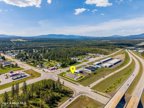30440 N Old Highway 95 , Athol, ID 83801
