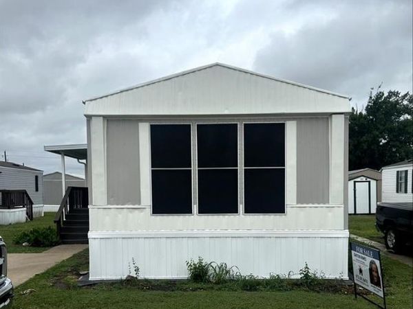 717 Byron Road, Wilmer, TX 75172