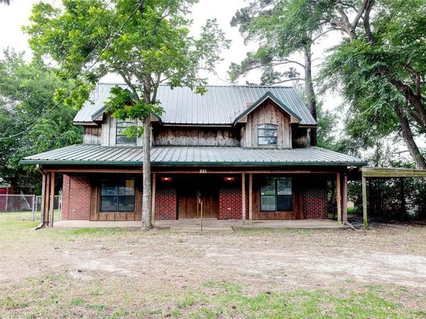 561 E Main Street , Fairfield, TX 75840