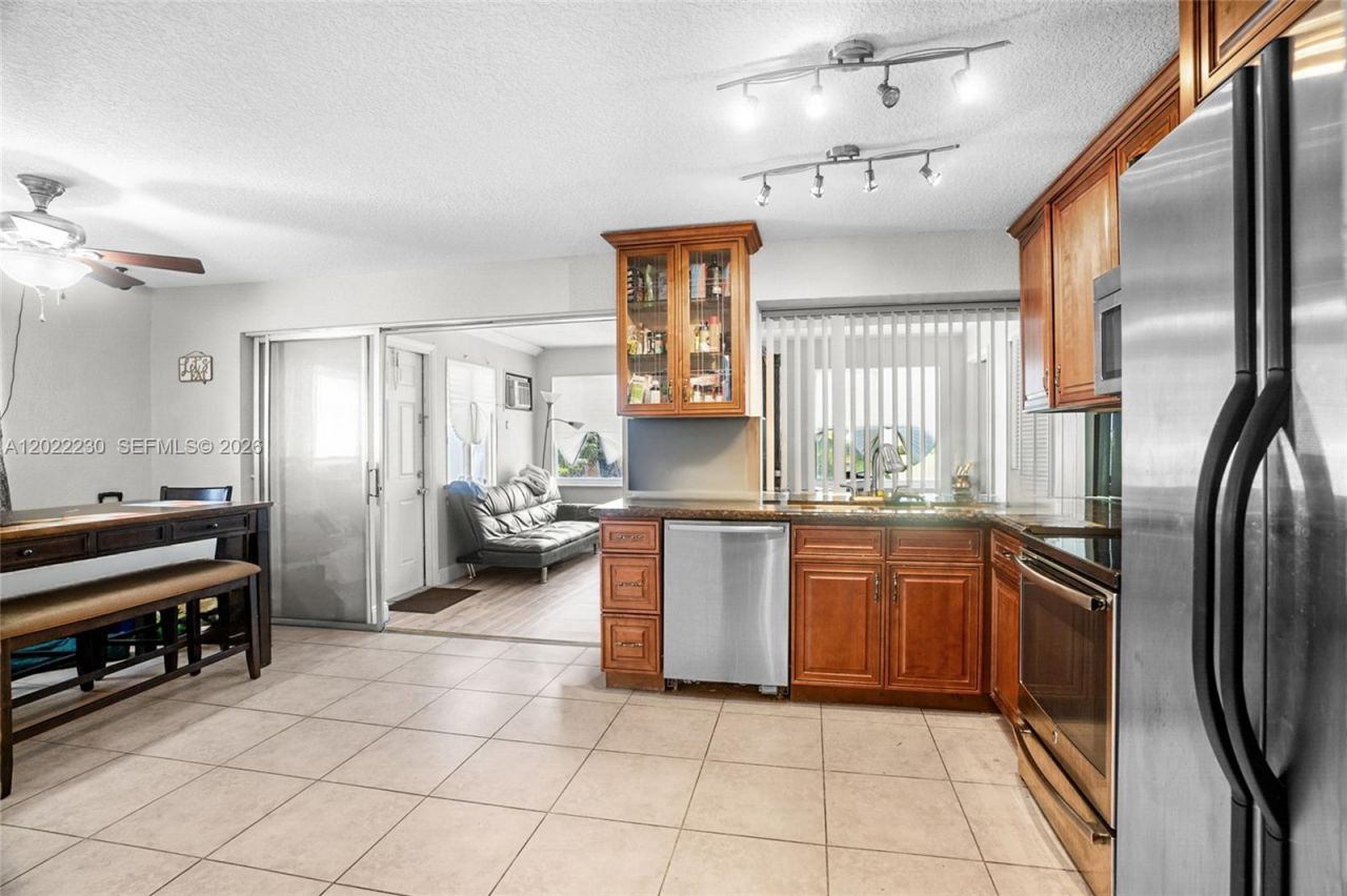 6667 NW 1st St , Margate, FL 33063 Photo