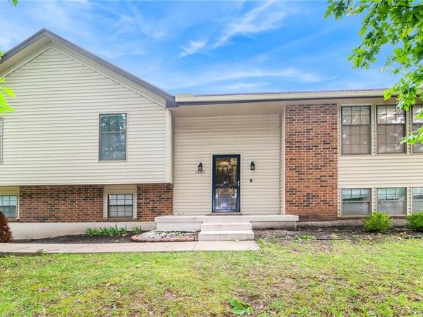 14910 W 65th Street, Shawnee, KS 66216