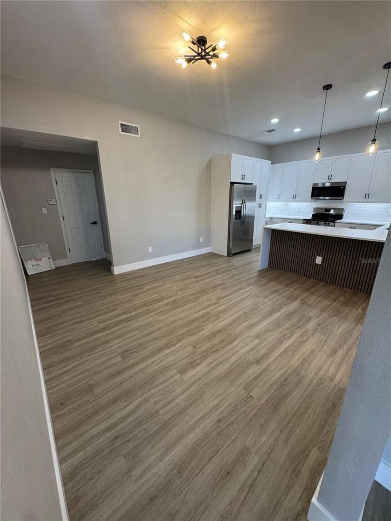 332 Big Tree Road , South Daytona, FL 32119 Photo