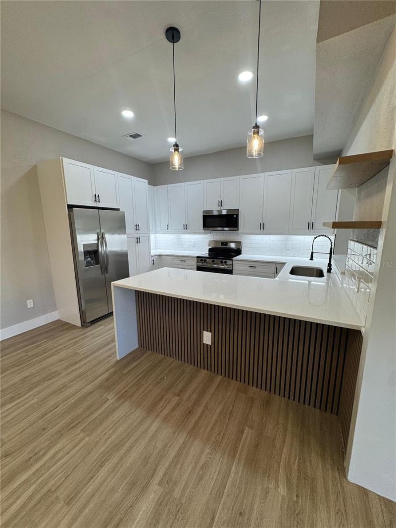 332 Big Tree Road , South Daytona, FL 32119 Photo