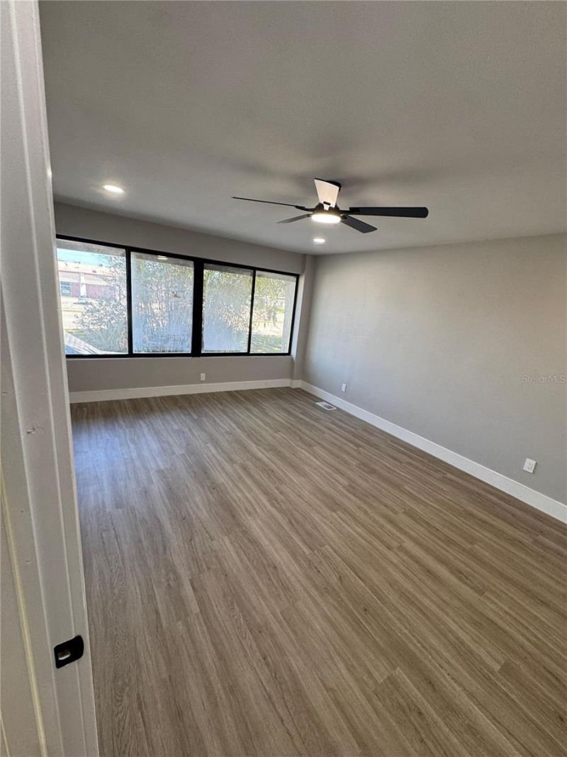 332 Big Tree Road , South Daytona, FL 32119 Photo