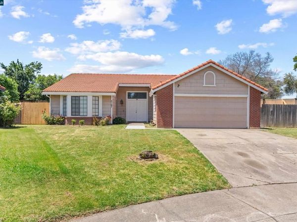 3167 Osuna Way, Sacramento, CA 95833
