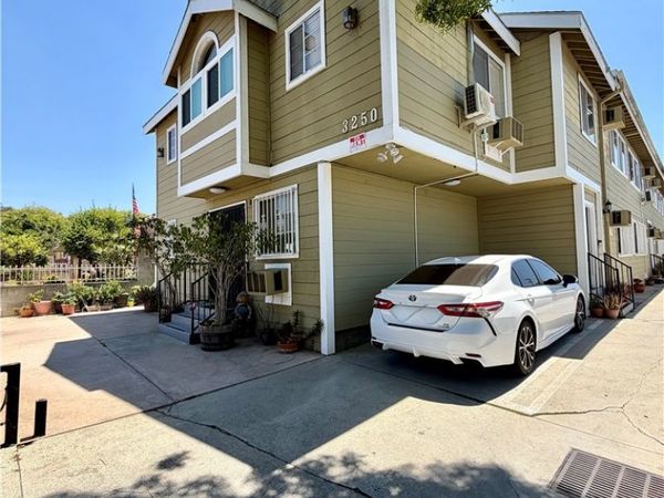 3250 Andrita Street, Unit 7, Glassell Park, CA 90065