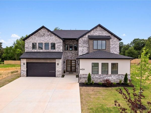 4424 S 88th Street, Bentonville, AR 72713