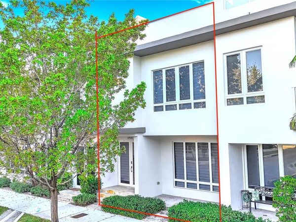 6400 NW 105th Pl , Doral, FL 33178