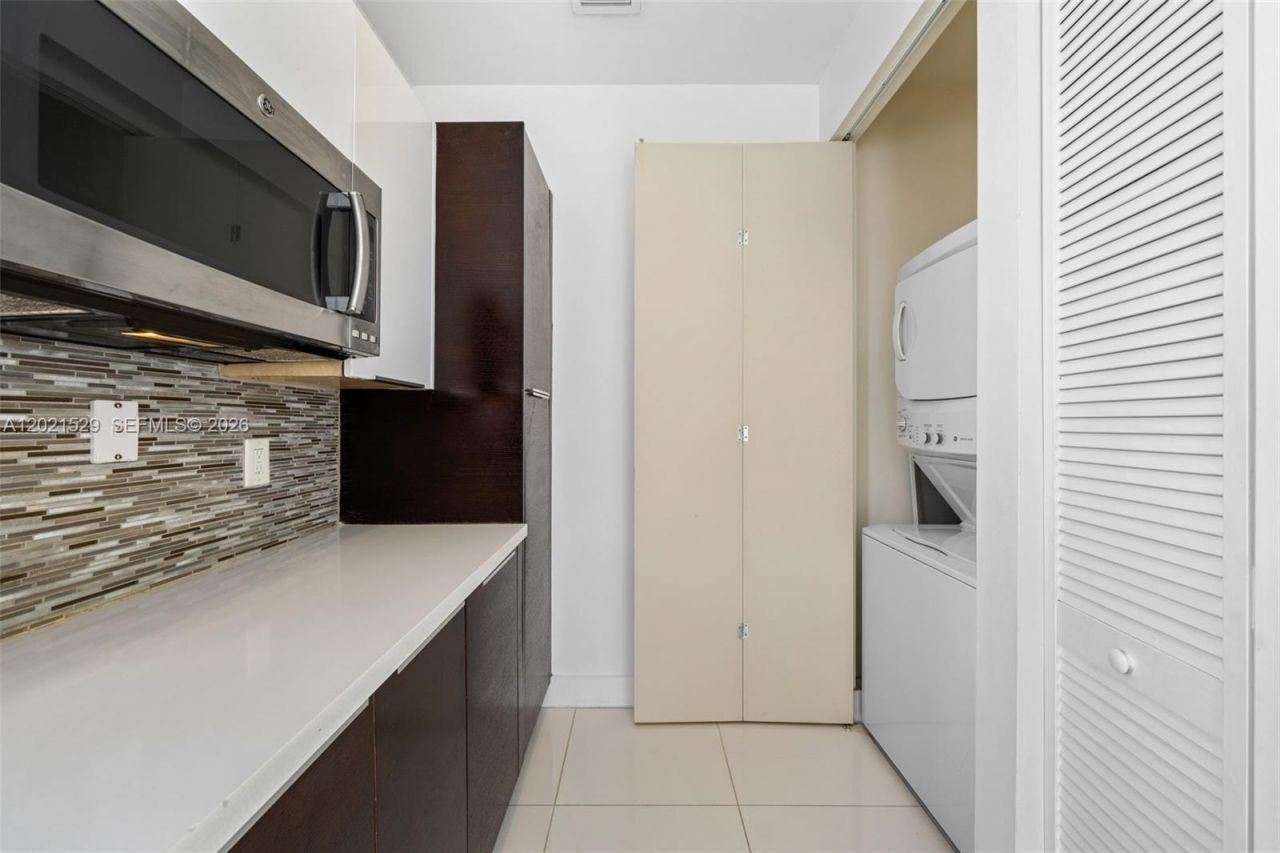 6400 NW 105th Pl , Doral, FL 33178 Photo