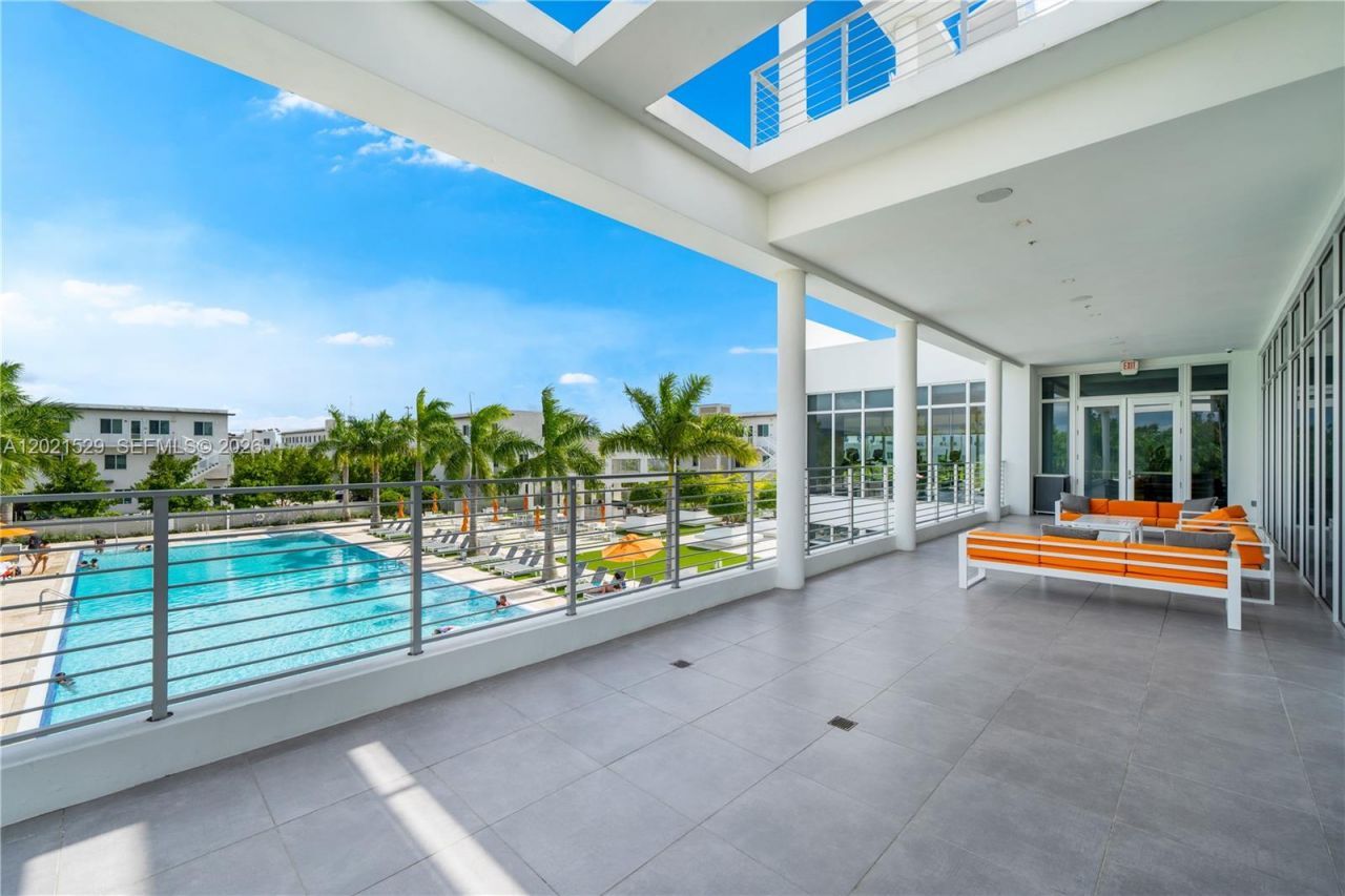 6400 NW 105th Pl , Doral, FL 33178 Photo